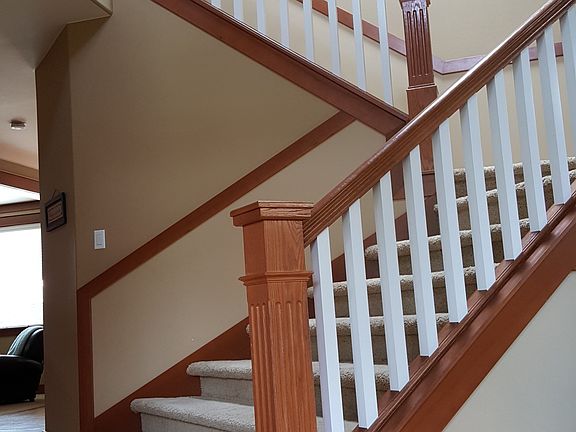 Grand staircase entry