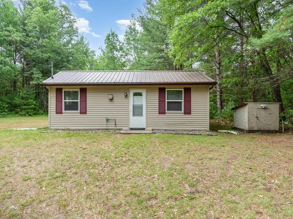 7373 Blue Ox Trl, South Branch, MI 48761