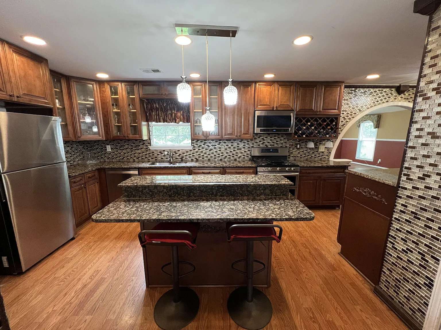 4 bed, 3.0 bath, 1944 sqft, $1,139 — Photo 4