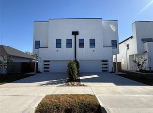 10042 Comanche Ln, Houston, TX 77041