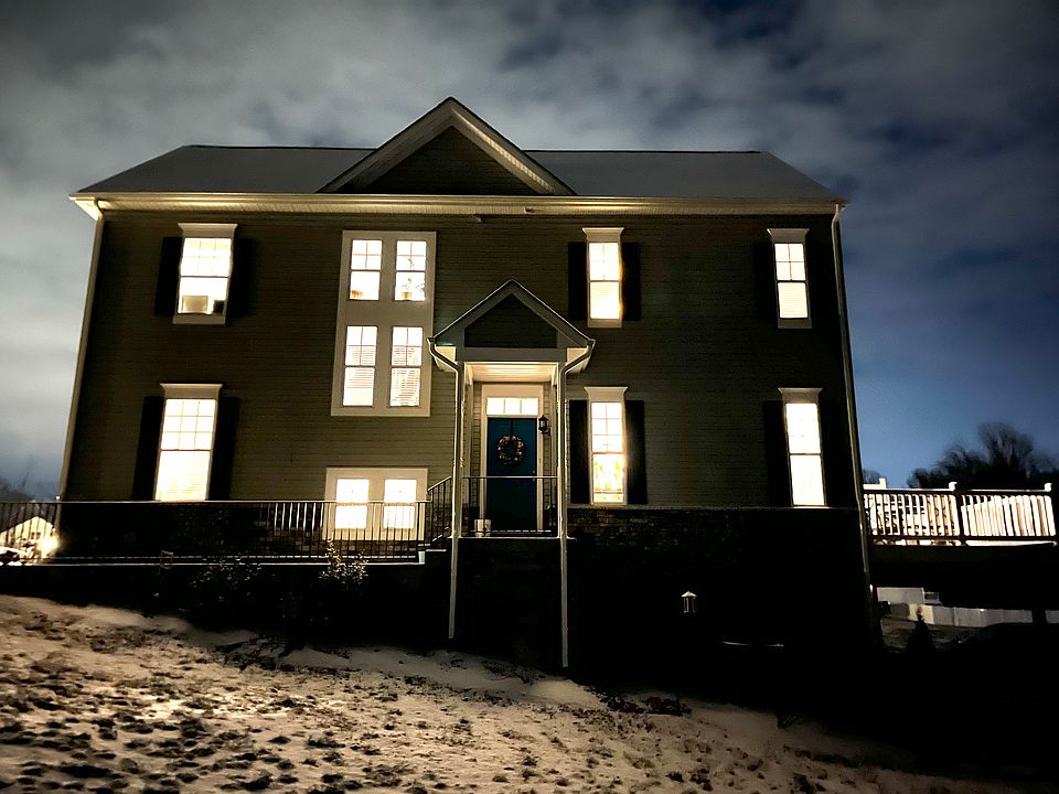 1st image of 41530 Briarwood Cir