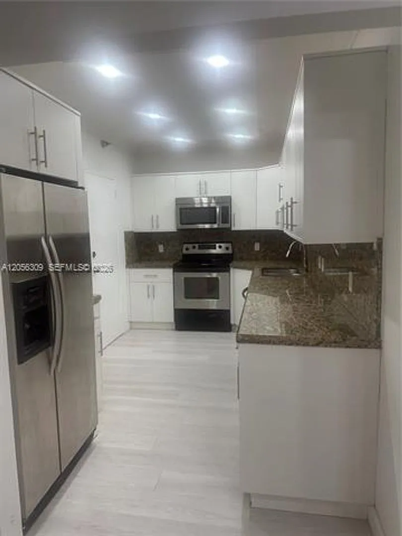 10185 Collins Ave cu-309, Bal Harbour, FL 33154 — Photo 1