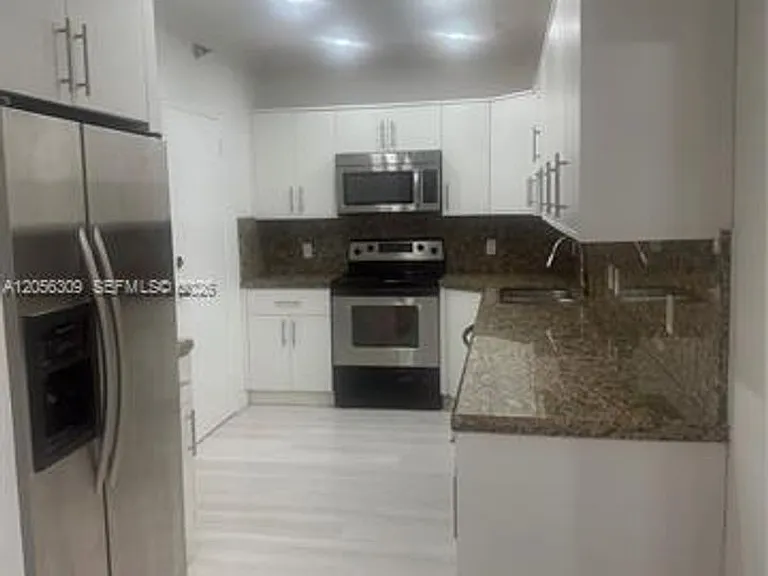 10185 Collins Avenue Cu #309 — Photo 1