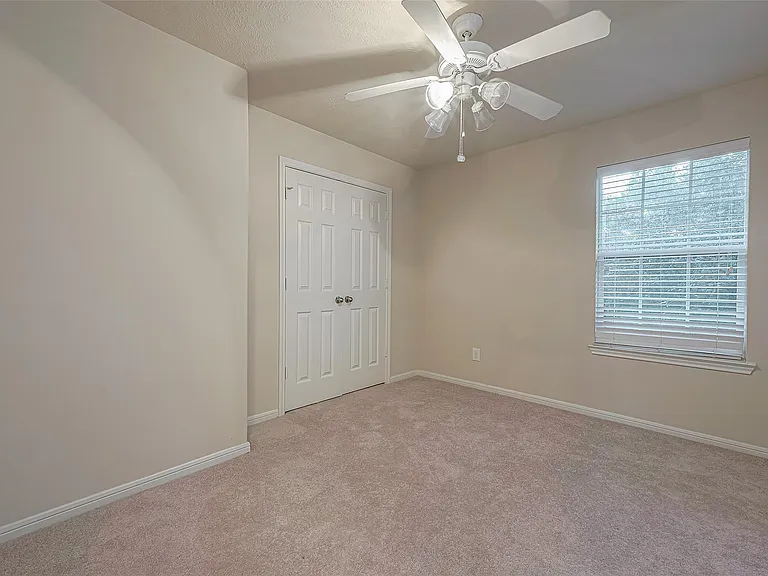 6352 Austinville Dr — Photo 19