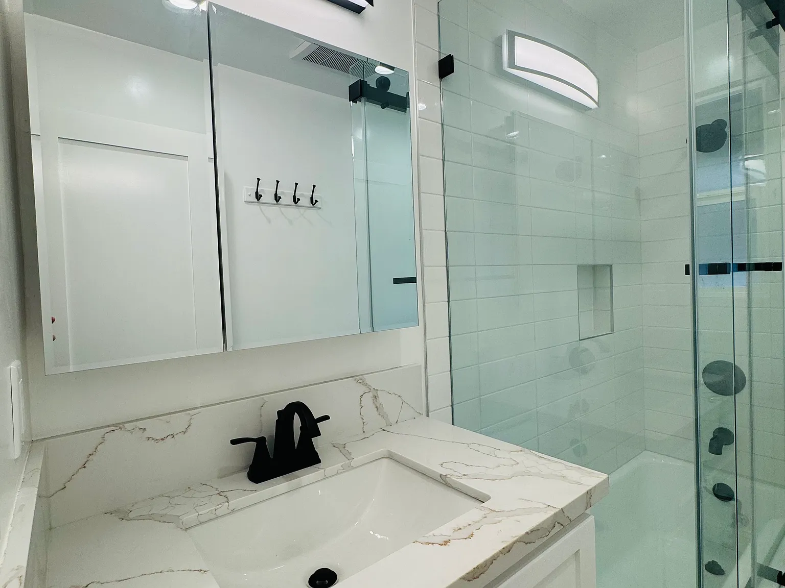 1 bed, 750 sqft, $2,595 — Photo 2