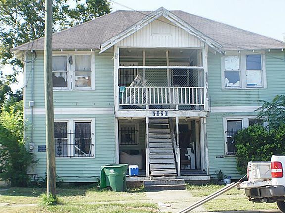 3rd image of 7320 Capitol St APT 4