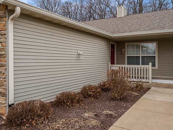3rd image of 2420 Arnold Ave #0