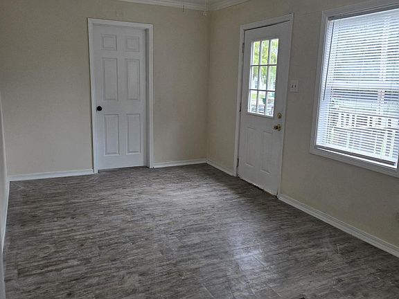 3rd image of 2229 33rd St