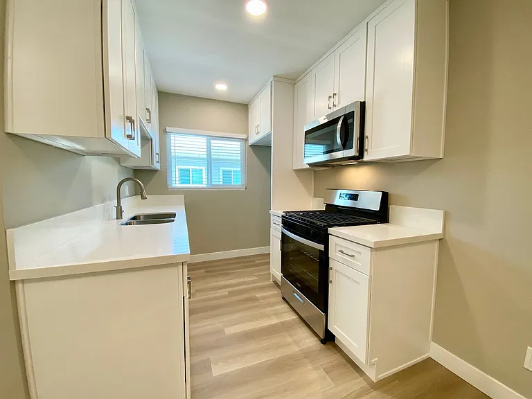 455 W Dryden St — Photo 6
