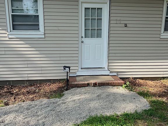 2nd image of 14 Old Monmouth Rd #14