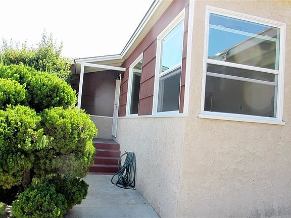 4th image of 626 S San Jacinto Dr