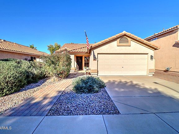 3rd image of 1048 W Swan Drive