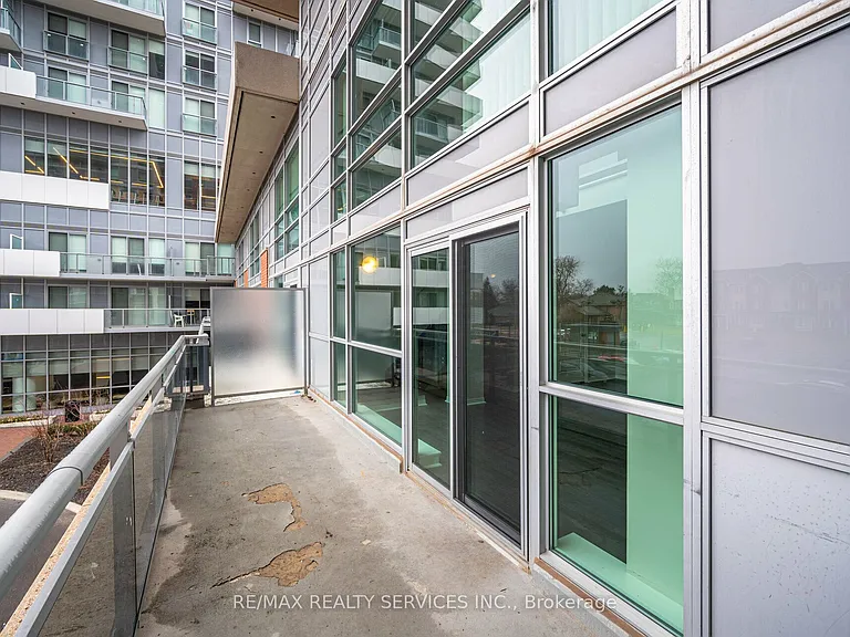 215 Queen St E #211 — Photo 26