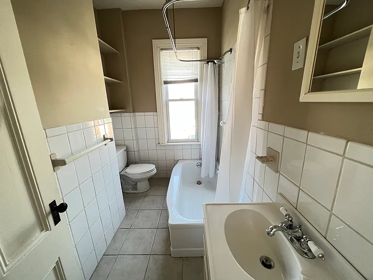 119 E Manning St #2 — Photo 7