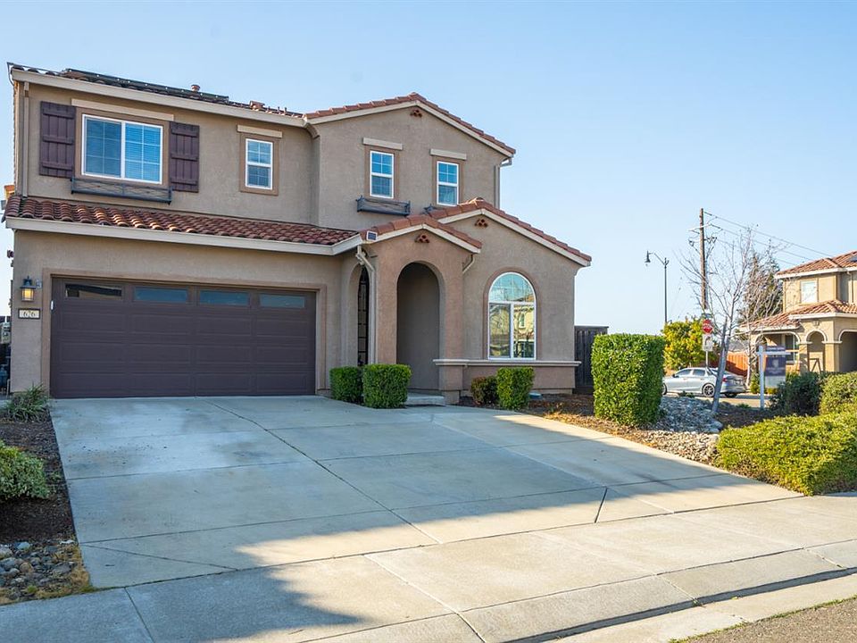 1st image of 626 Sitka Drive
