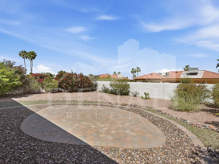 10602 E Elmhurst Dr — Photo 26