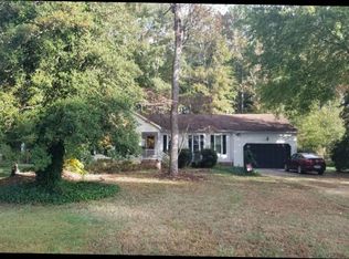 208 Kenmar Dr, Yorktown, VA 23692