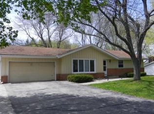 1271 Saint Huberts Dr, Hubertus, WI 53033