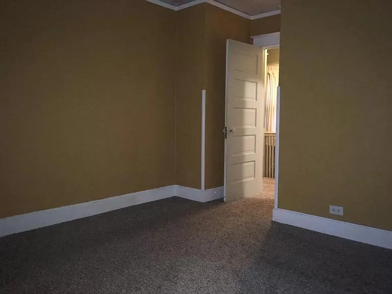 120 Waverly Pl — Photo 10