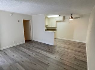 8744 Etiwanda Ave APT 10, Northridge, CA 91325