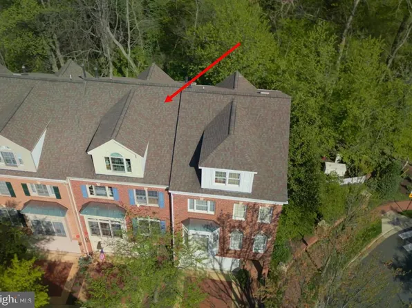 2203 N Oak Ct, Arlington, VA 22209