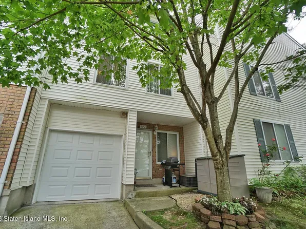 192 Jamie Ln, Staten Island, NY 10312