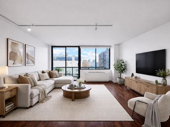 255 East 49th Street image 1 of 10