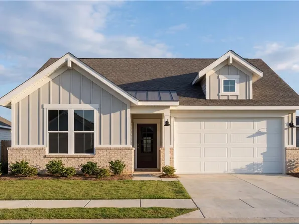 2965 Edith Ann Ln, Opelika, AL 36801