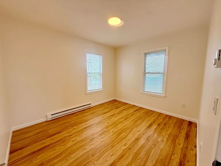 70 Lindley St #2 — Photo 6
