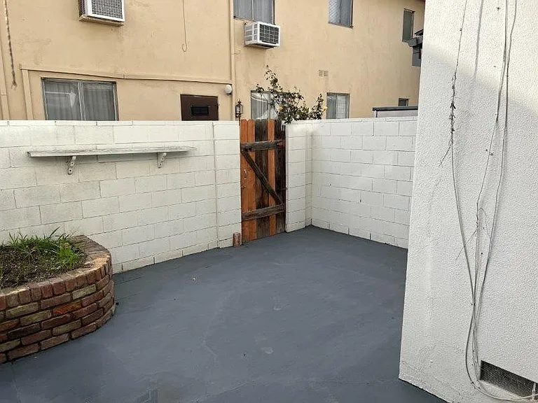 Private Enclosed Patio