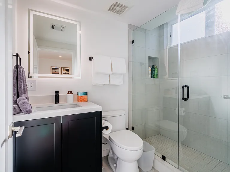 2553 Thurman Ave #2 — Photo 23