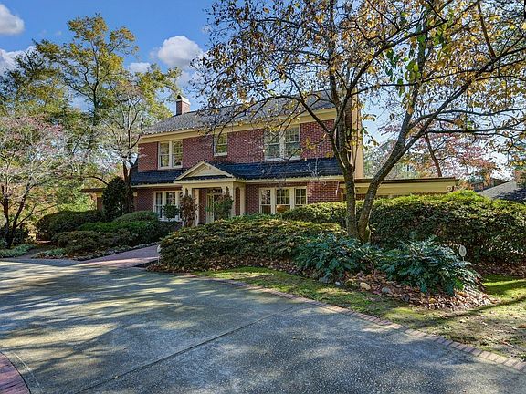 2nd image of 798 Kawana Rd