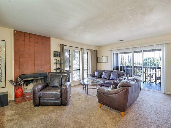 4th image of 2400 Sunny Ln APT 20