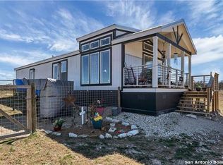 2395 County Road 342, La Vernia, TX 78121