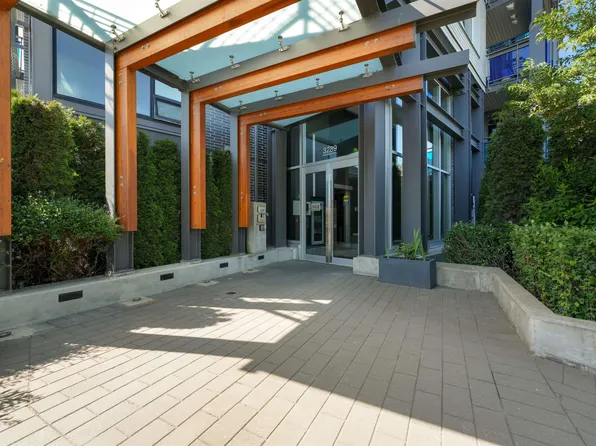 3289 Riverwalk Ave #604, Vancouver, BC V5S 0G2
