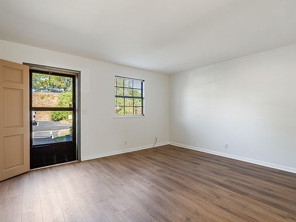 5th image of 420 Walton Ln APT A1