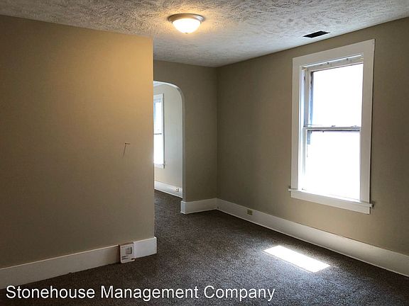 3rd image of 614 E 10th St APT 2