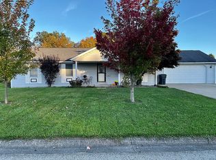 366 Meadow Lark Ln, Batesville, IN 47006