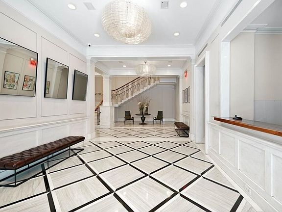 5th image of 154 W 70th St APT 6J
