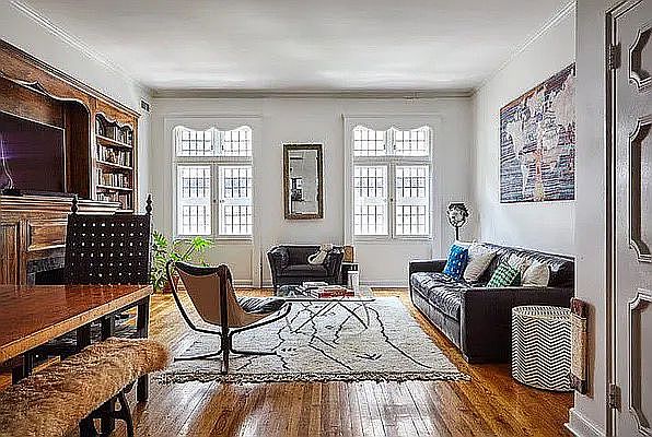 1st image of 105 E 35th St APT 4