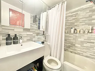 Rented by Century 21 Premier 