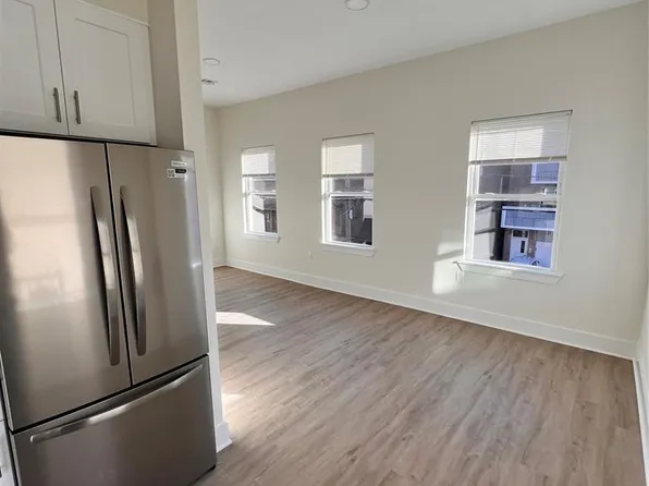 70 69th St, Guttenberg, NJ 07093