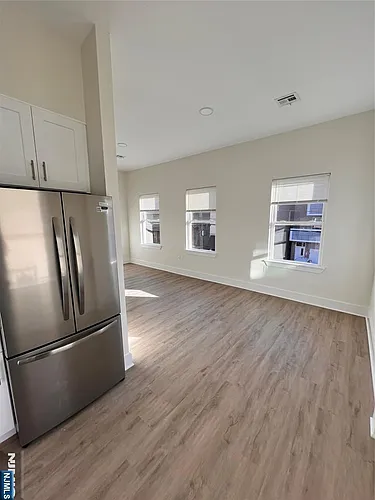 70 69th St Photo 1