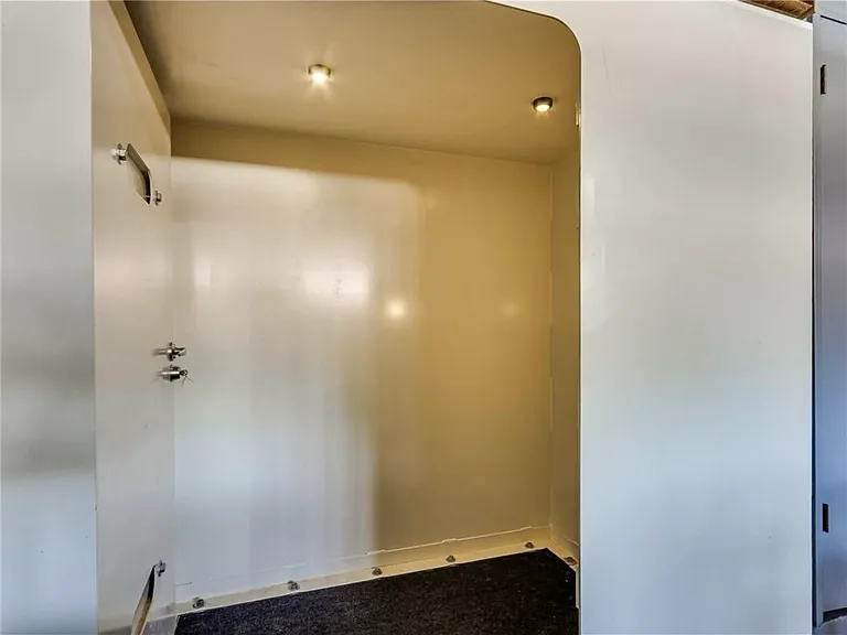 9116 Indian Creek Dr — Photo 19