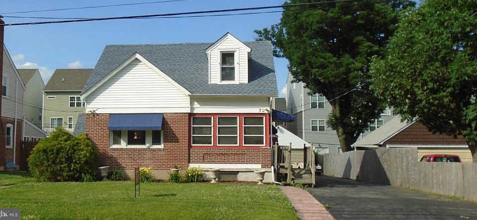 1st image of 32 Seminole Ave