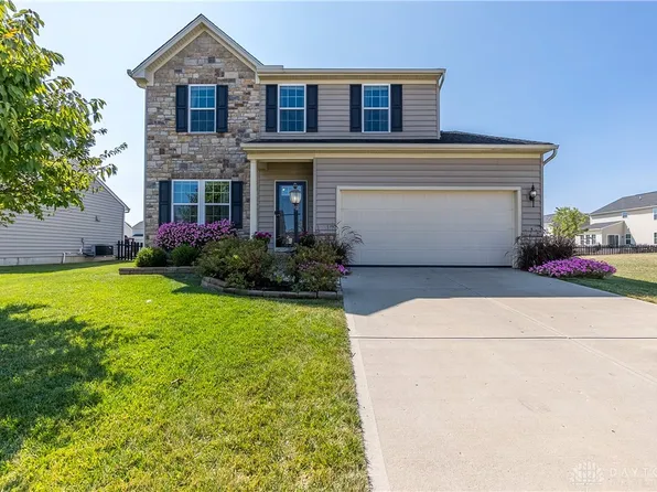 5106 Dayflower Dr, Tipp City, OH 45371