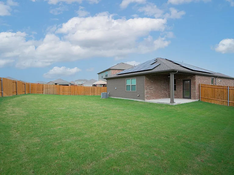 1517 Hill Top Ct — Photo 8