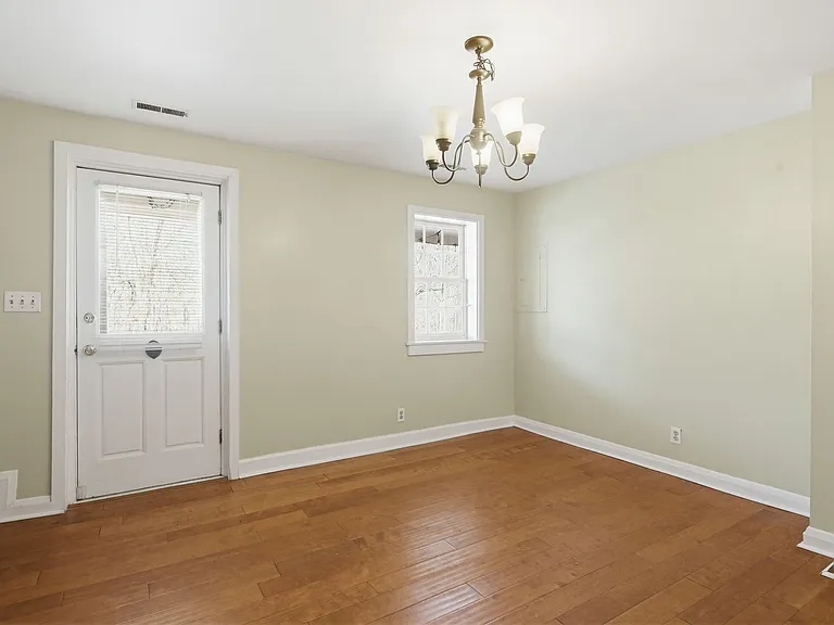 947 Oella Ave — Photo 26
