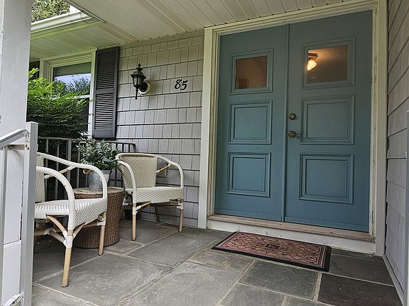3rd image of 85 Canterbury Lane