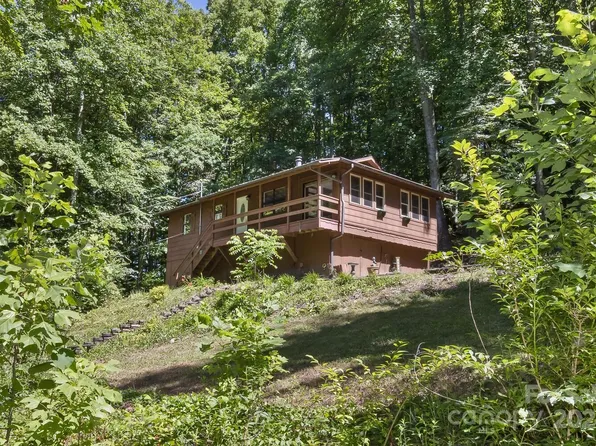 471 Curtis Creek Rd, Candler, NC 28715